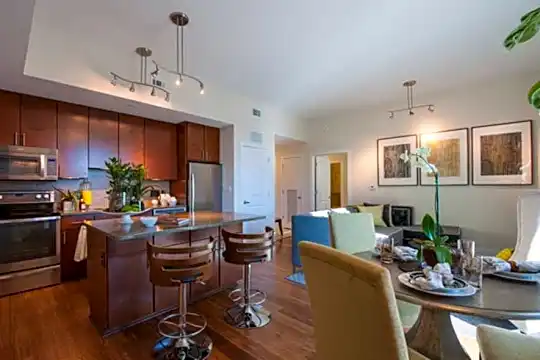 2100 West Loop TPI Photo 1