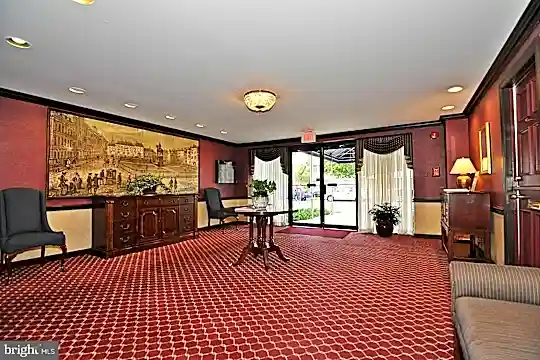 1200 S Arlington Ridge Rd #414 Photo 2