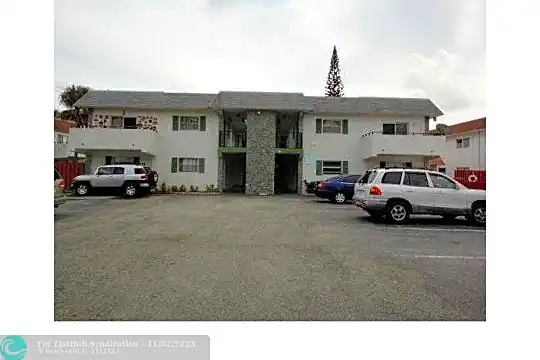 214 SW 1st St #I-3 Photo 2