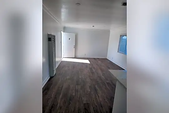 11639 Gale Ave Photo 2