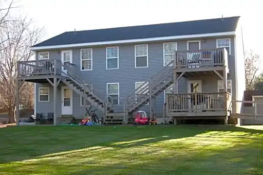 521 Bay Rd Photo 2