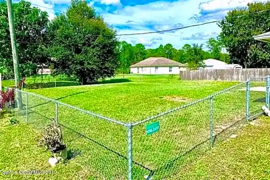 1006 Fairplay Ave NW Photo 2