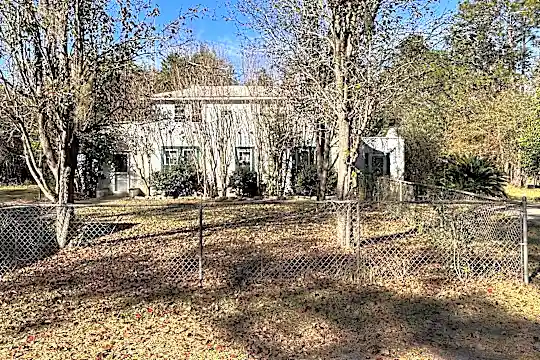3385 State St Photo 1