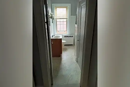 825 Elm St Photo 1