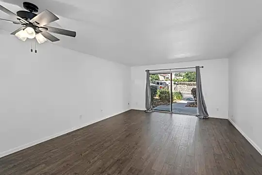 5700 Baltimore Dr Photo 2