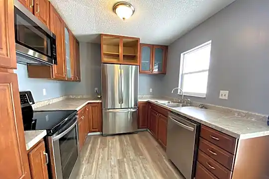 3209 Bramble Rd SW Photo 2
