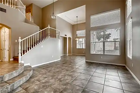 2825 Barrow Downs St Photo 2
