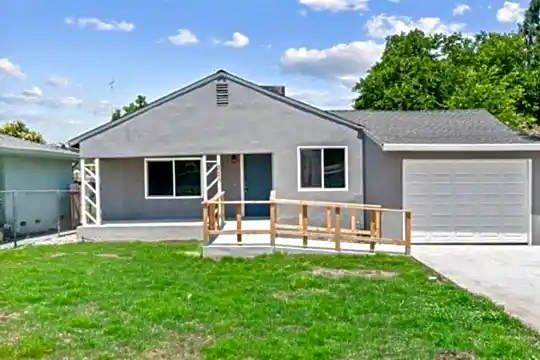 3245 Clement Ave Photo 1