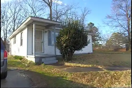 4018 John Barrow Rd Photo 1