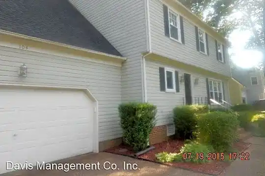104 Kent Taylor Dr Photo 2