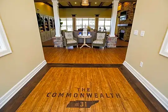 Commonwealth at 31 Photo 1