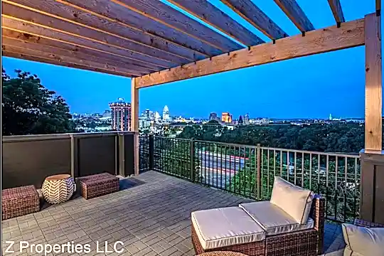 645 Crescent Ave Photo 1