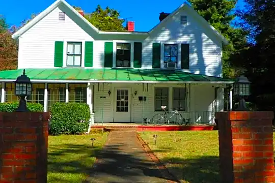 245 E Vermont Ave Photo 1