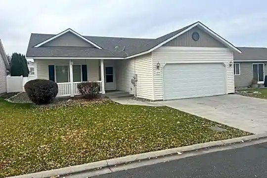 1639 Brittlebush Ln Photo 1