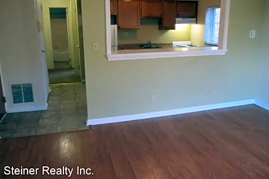 111 Oakview Ave Photo 2