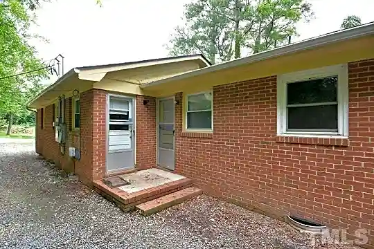 2708 E Main St #A Photo 2