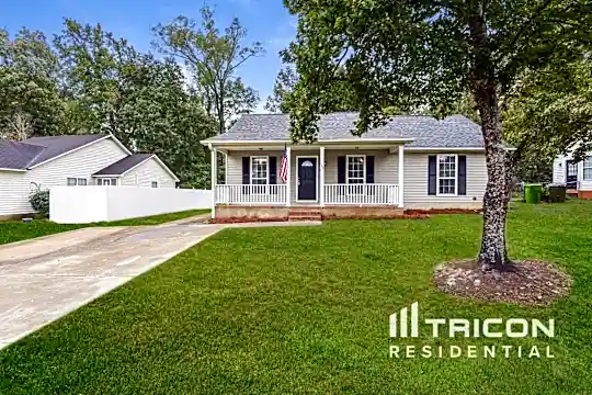 124 Hookston Way Photo 1