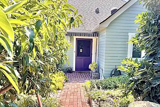 1615 Anacapa St Photo 1