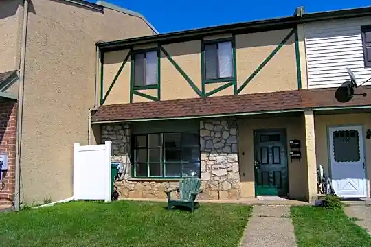 1109 Vincent Rd Photo 1