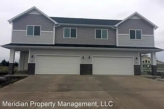 3354 27th St S Photo 1