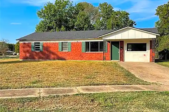 3012 Gaines St Photo 2