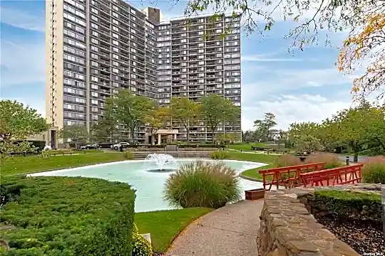 1 Bay Club Dr #11-W Photo 1