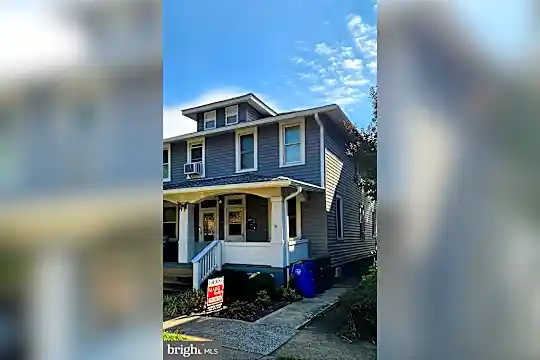 604 Trail Ave Photo 1