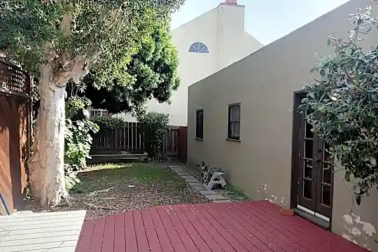 4524 Maryland Ct Photo 2