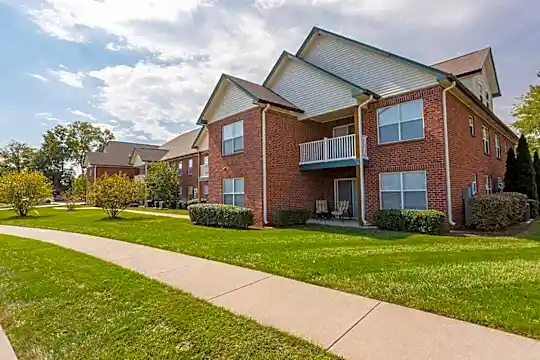 Clearwater Farm Apartments Photo 2