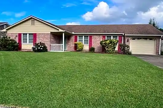 960 Aspen Dr Photo 2