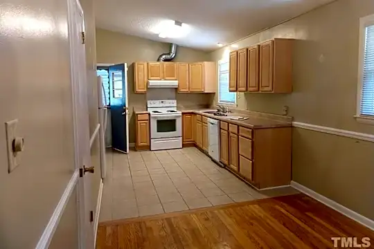 117 Dartmouth Rd Photo 2