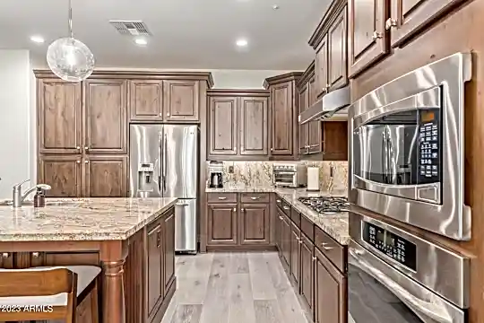 1777 W Ocotillo Rd #5 Photo 2