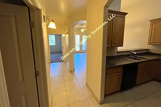 4801 Gibson Blvd SE #208 Photo 2