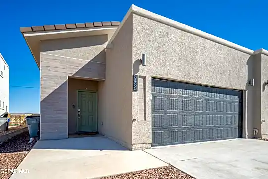 3428 Gary Brewster Pl #B Photo 1