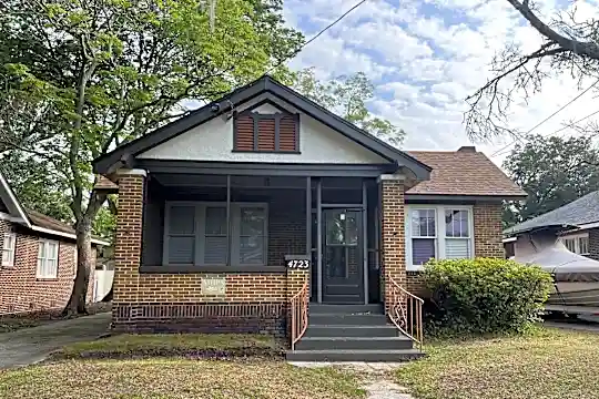 4723 Polaris St Photo 2