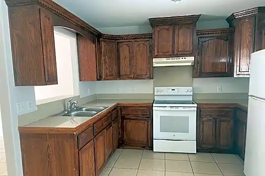 3102 Diamondhead Ave Photo 2