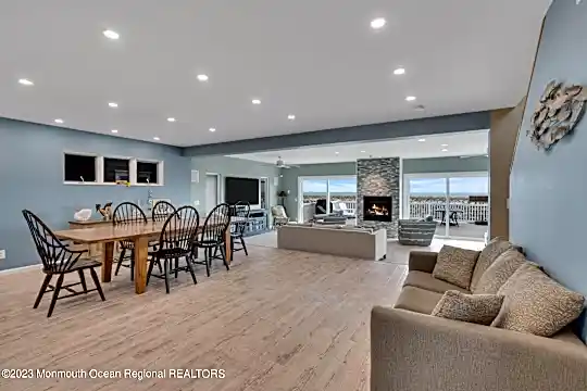 3608 Ocean Terrace Photo 2