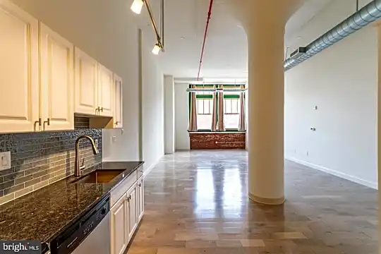 720 N 5th St #204 Photo 2