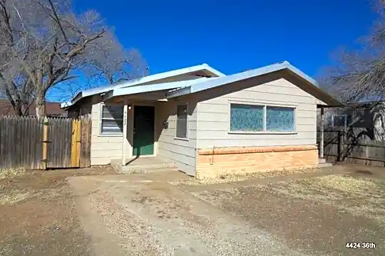 4422 36th St Photo 1
