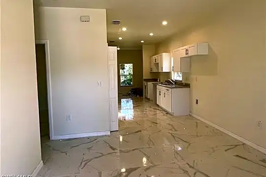 28376 Seal Ct Photo 2