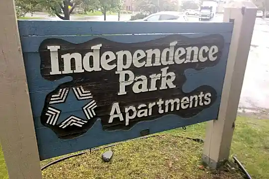 Independence Park Apartments Photo 2