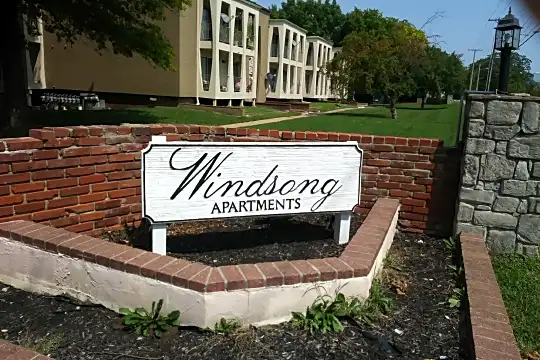 Windsong Apartments Photo 2