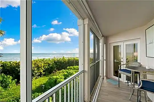 8880 N Sea Oaks Way #103 Photo 2