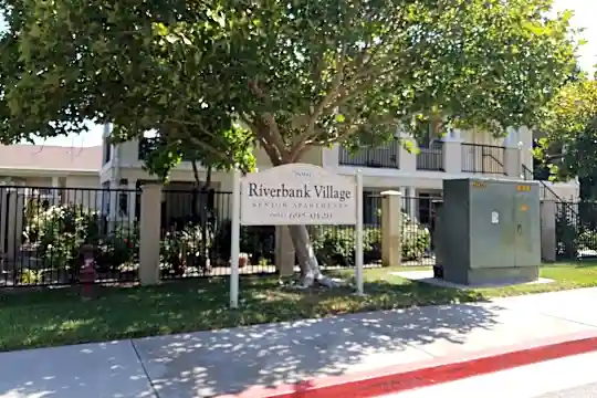 Riverbank Village Photo 2