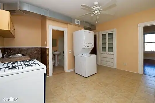 91 Booth St Photo 2