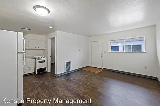 1065 W Marina Dr Photo 1