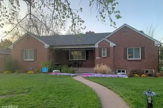 6831 Montview Blvd Photo 1