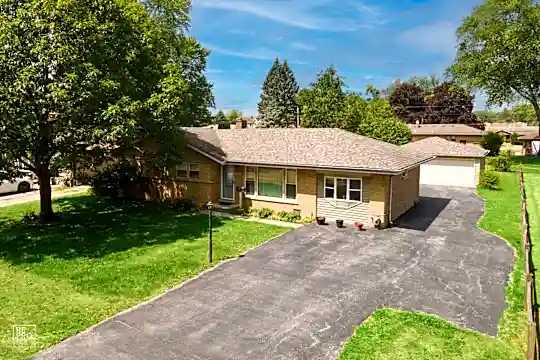 11410 S Neenah Ave Photo 1