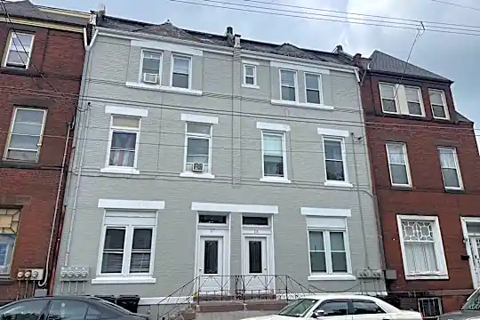 115 S 10th St Photo 1