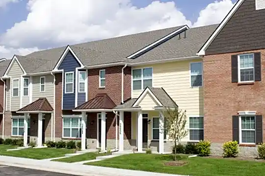 Apartments Near Miracle Mile